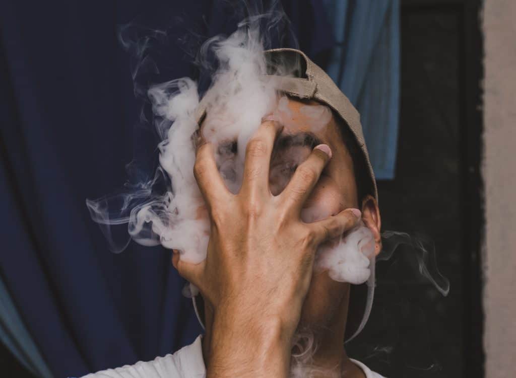 Vitamins and supplements to help you quit smoking